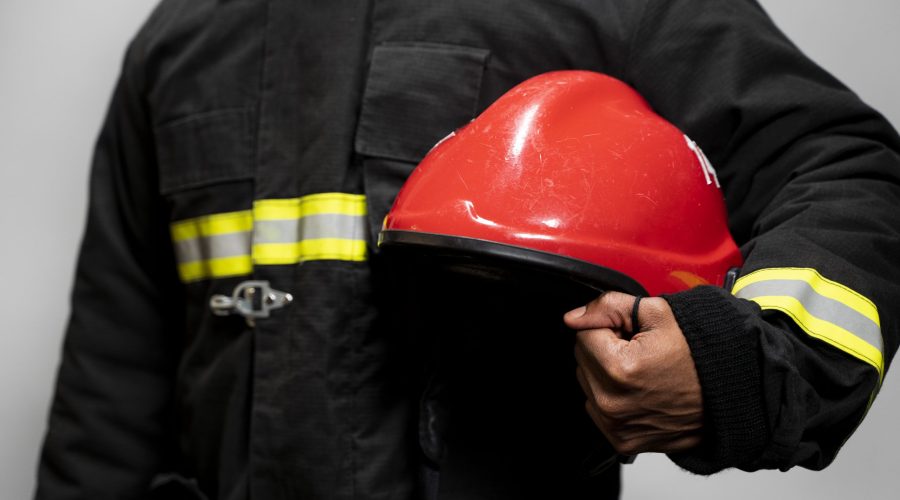 firefighter-ready-his-mission